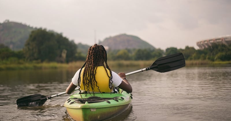 Activités nautiques en famille dans les lacs italiens : le guide